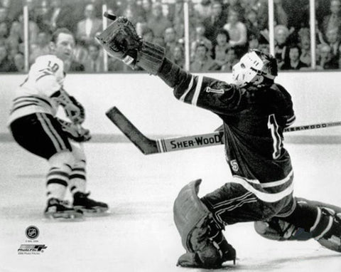 Ed Giacomin "Glove Save" (c.1971) New York Rangers Premium Poster Print - Photofile Inc.