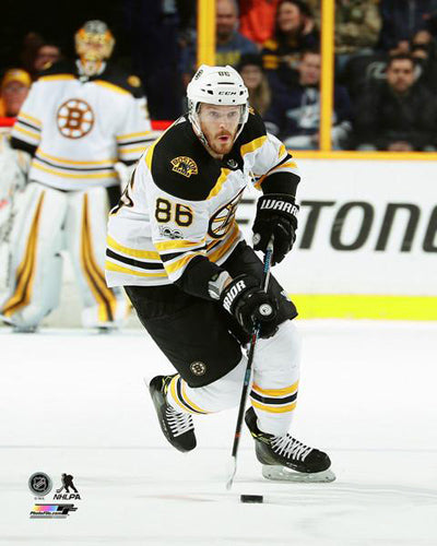Brad Marchand 63 Boston Bruins hockey player pose poster gift