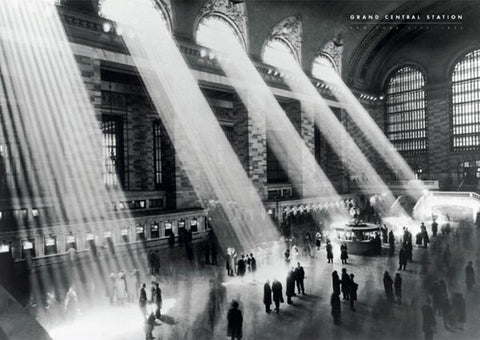 Grand Central Station "Sunbeams"( New York 1934) Classic Black-And-White Poster - Pyramid Posters