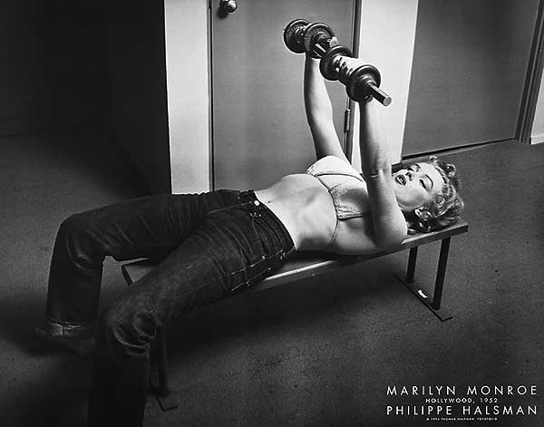 Marilyn Monroe "Pumping Iron" (Hollywood 1952) Poster Print - Image Conscious.
