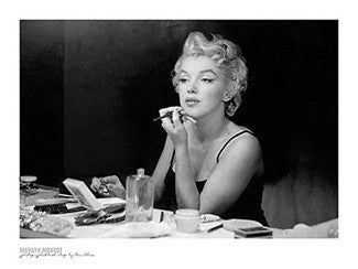 Marilyn Monroe "Backstage" (1955) by Sam Shaw - Wizard & Genius