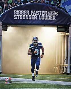 Russell Wilson "Bigger Faster Stronger Louder" Seattle Seahawks Premium Poster - Photofile